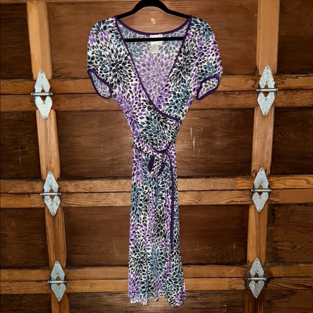 Donna Morgan Purple and Green Wrap Midi Dress